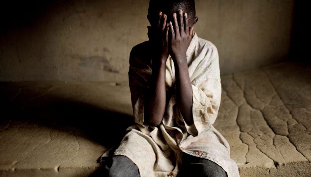 Head in Hands_Mads Nissen_Berlingske_Panos.jpg