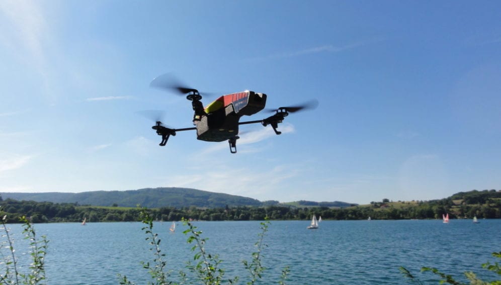 Parrot_Drone_WikimediaCommons_3648x2736