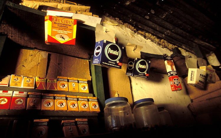 Shop Malaria Drugs_Caroline Penn_Panos