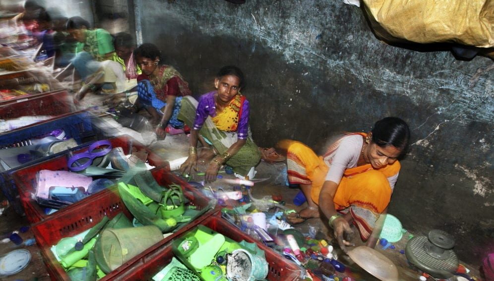 Women Sorting Plastic_Dieter Telemans_Panos