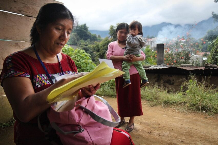 Access to reliable data is a major challenge for AI developers in Latin America, a region with scattered and difficult-to-access data. Image credit: PAHO / Flickr , under Creative Commons CC BY-NC 2.0 Deed license .